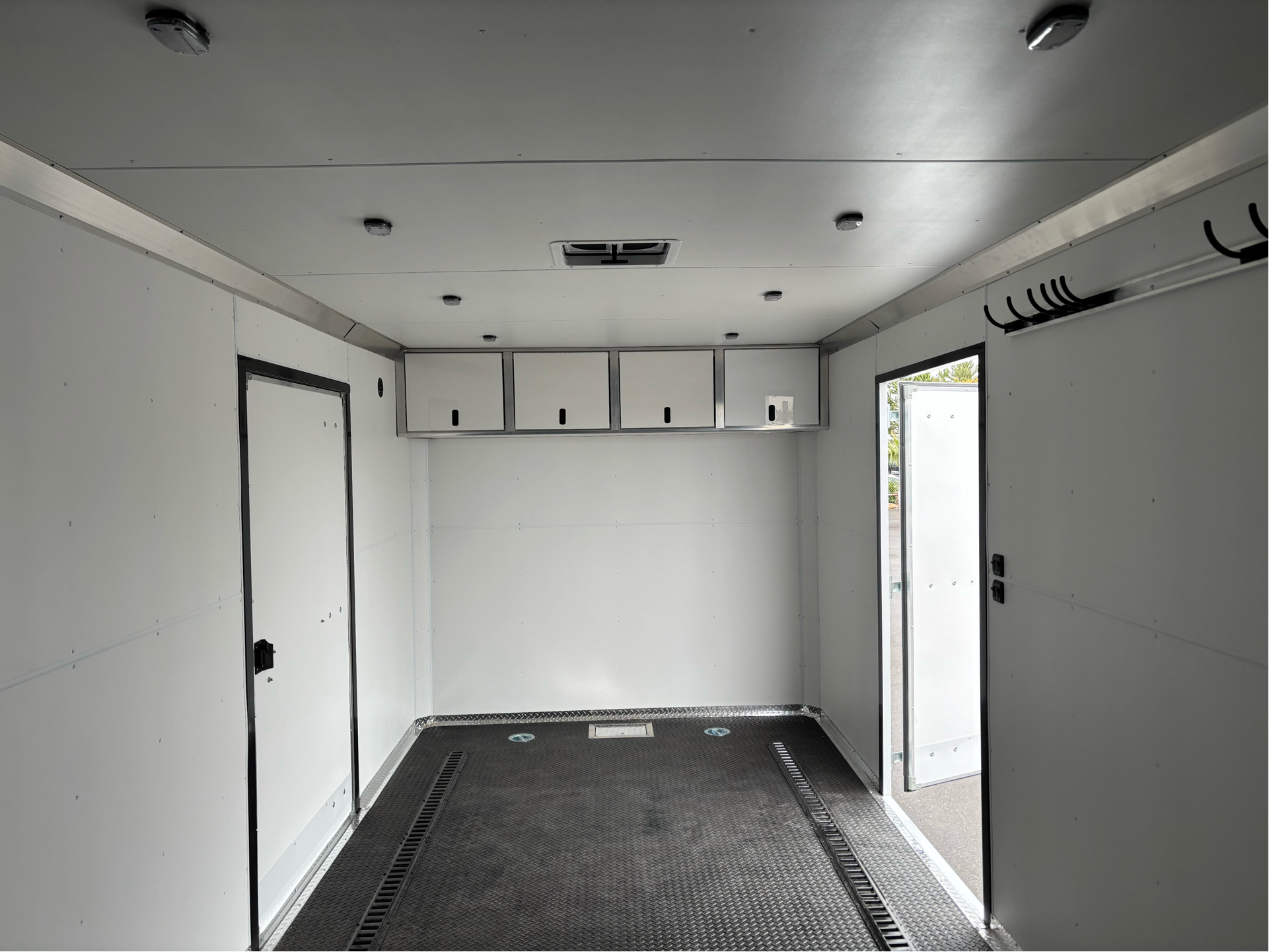 2025 Charmac Trailers 8.5X22 Stealth Car Hauler 12K in Paso Robles, California - Photo 6