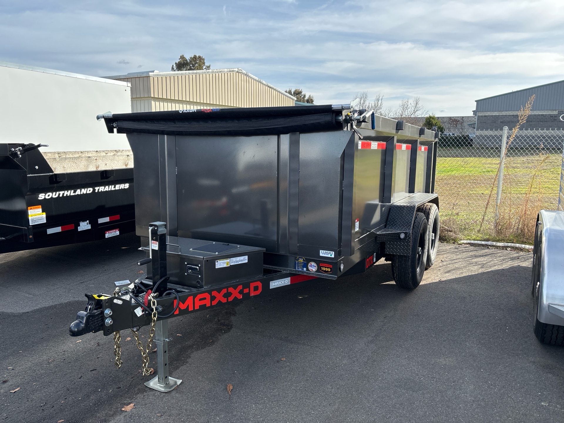 2025 MAXX-D TRAILERS 6X12X3 DUMP D7X 14K in Paso Robles, California - Photo 1