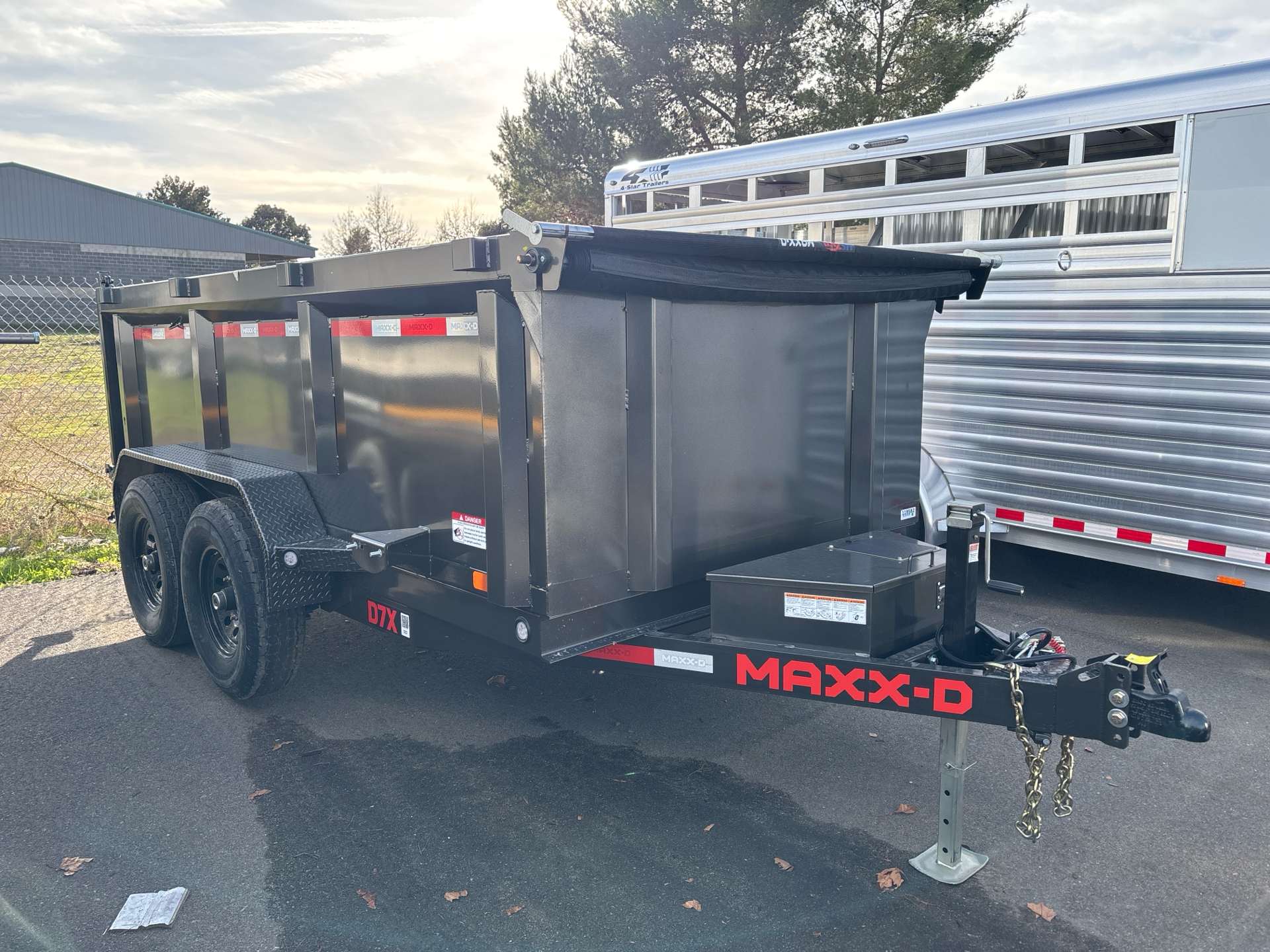 2025 MAXX-D TRAILERS 6X12X3 DUMP D7X 14K in Paso Robles, California - Photo 2