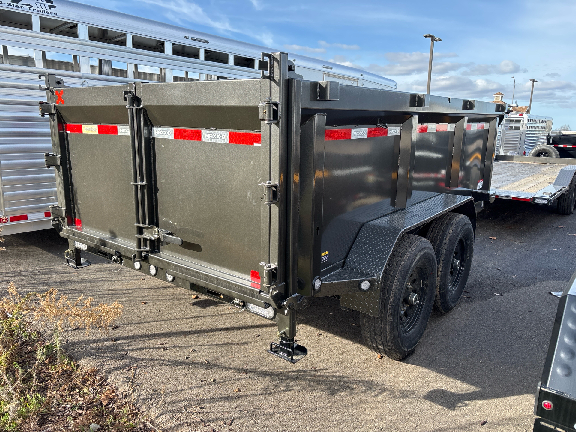 2025 MAXX-D TRAILERS 6X12X3 DUMP D7X 14K in Paso Robles, California - Photo 4