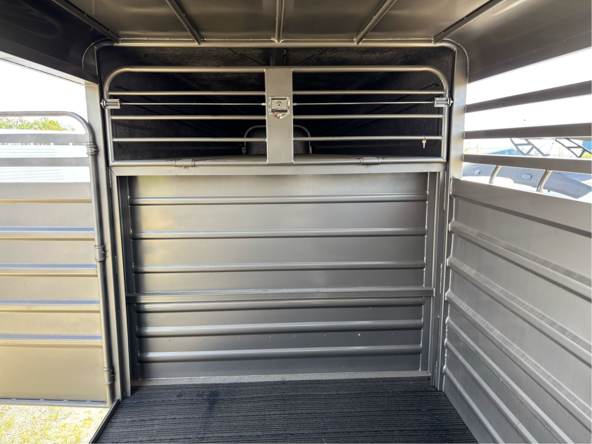 2025 GR TRAILERS 6.8X24 STOCK GN 14K TRAILER in Paso Robles, California - Photo 6