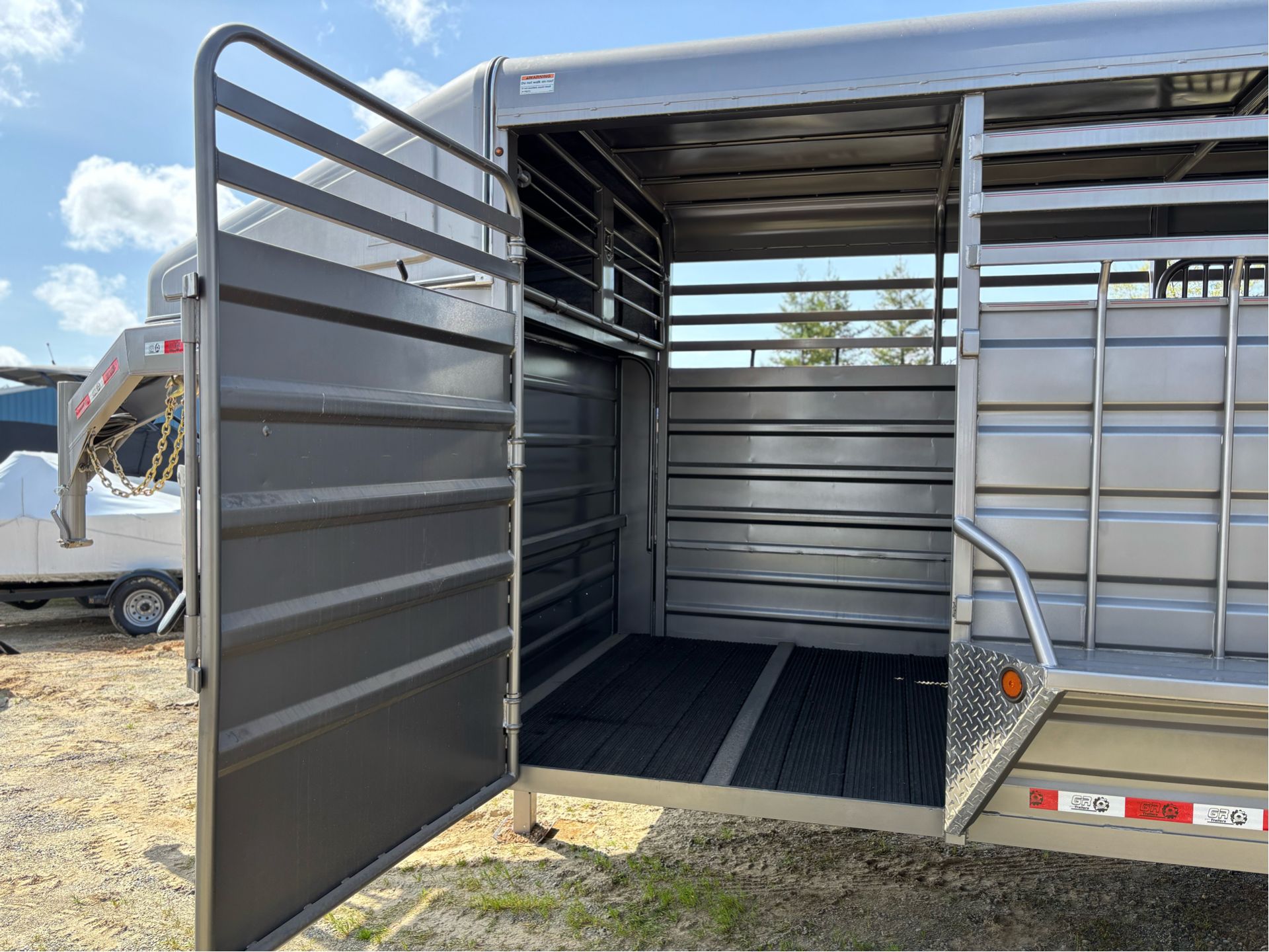 2025 GR TRAILERS 6.8X24 STOCK GN 14K TRAILER in Paso Robles, California - Photo 8