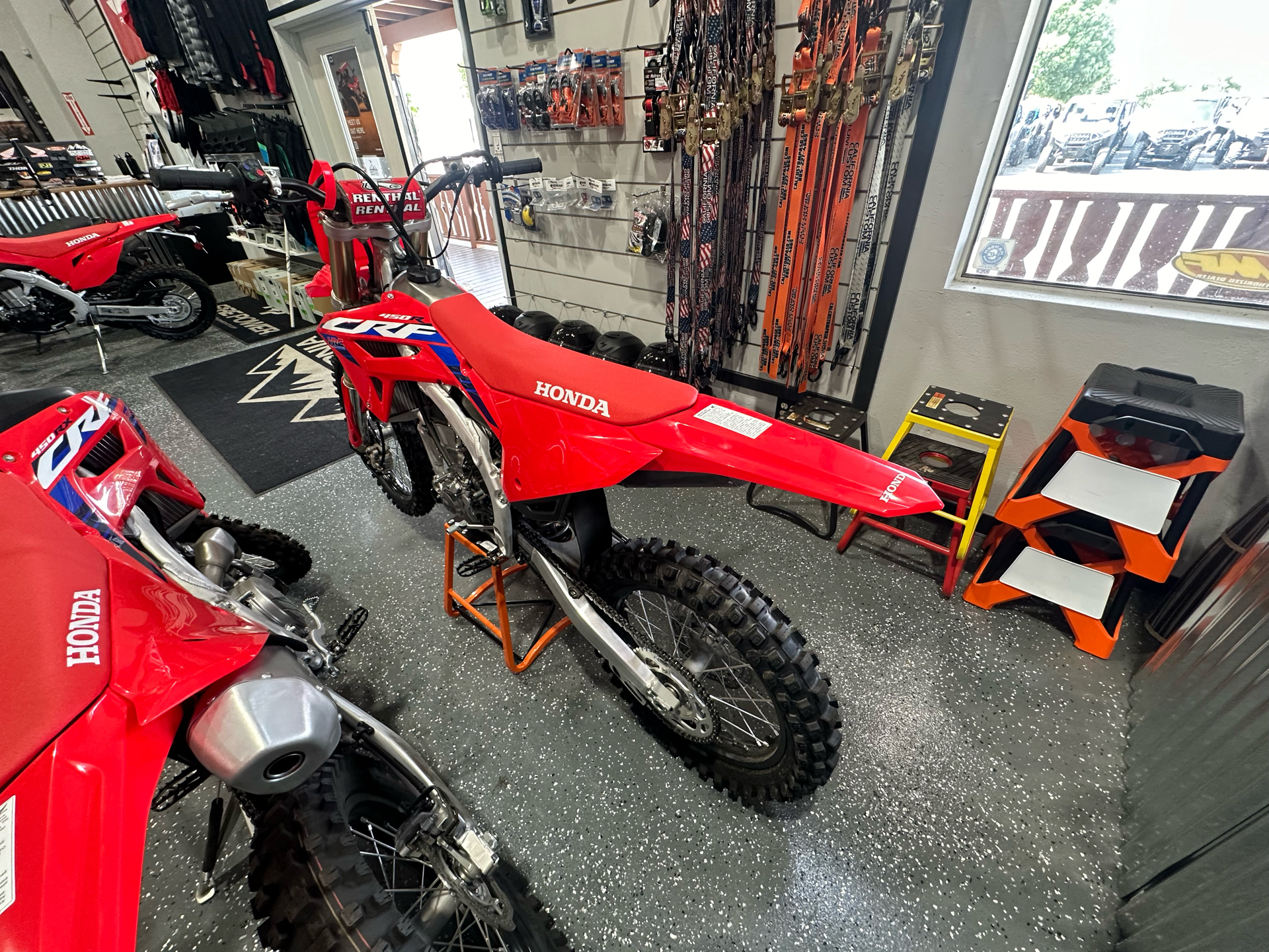 2024 Honda CRF450R in Paso Robles, California - Photo 3