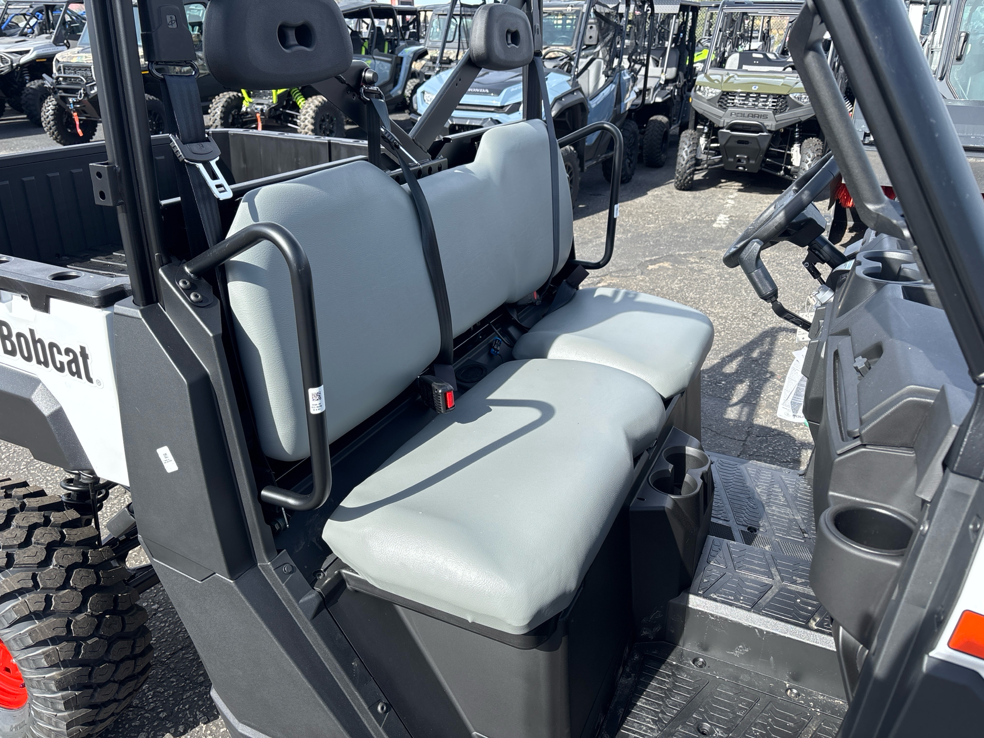 2025 Bobcat UV34 Diesel in Paso Robles, California - Photo 4