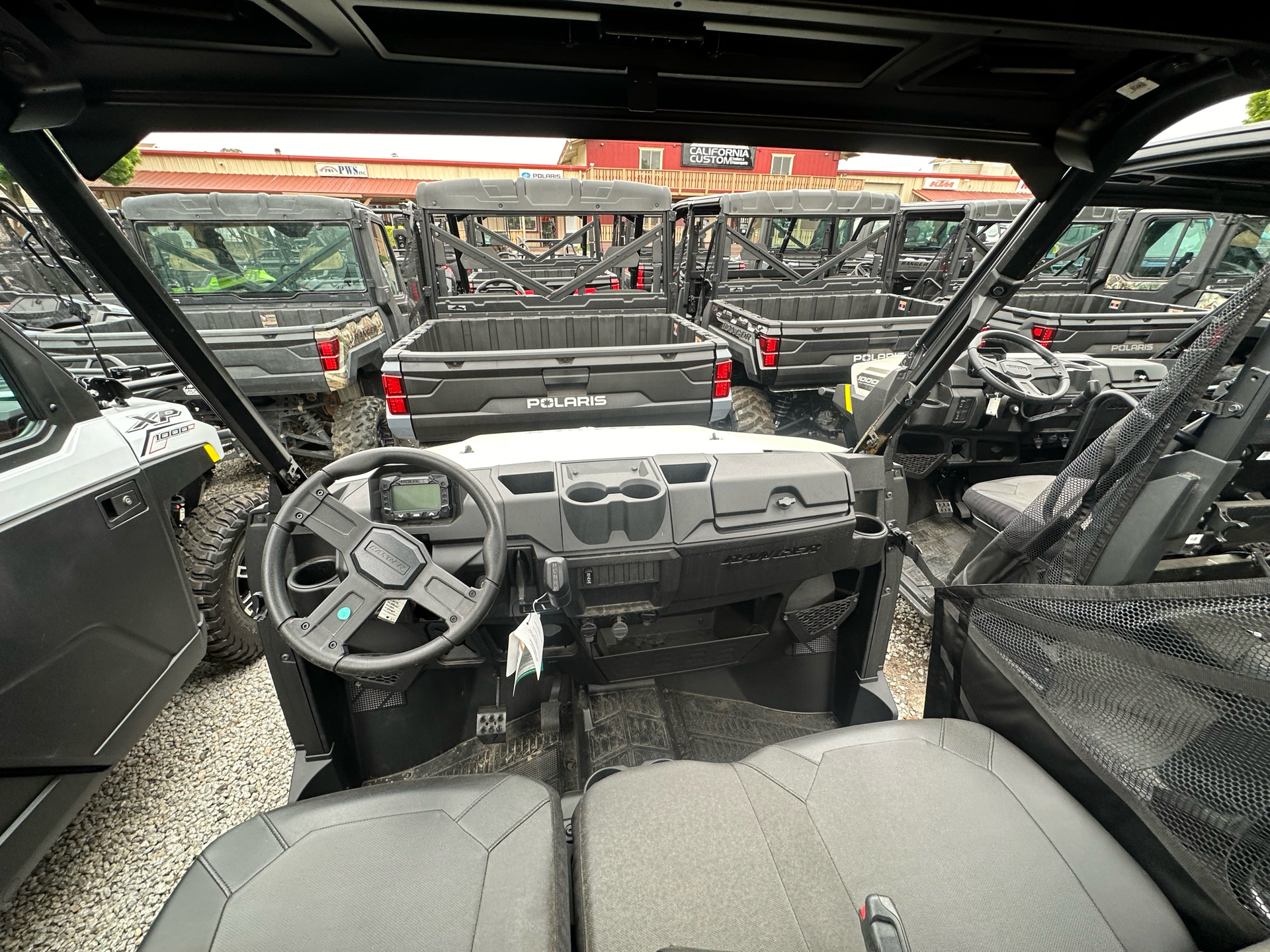 2025 Polaris Ranger 1000 Premium in Paso Robles, California - Photo 2