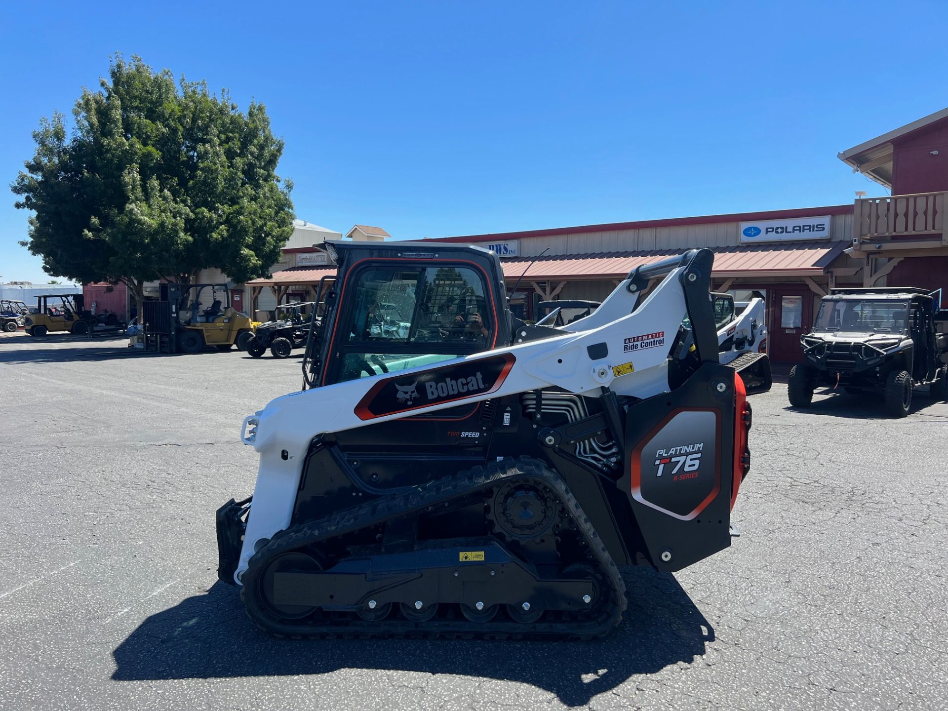 2024 Bobcat T76 PLATINUM EDITION in Paso Robles, California - Photo 9