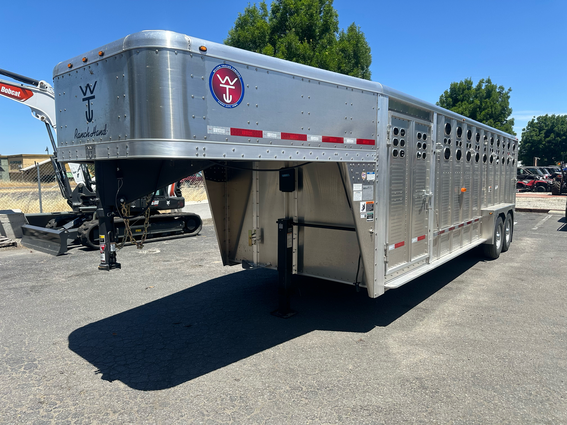 2025 Wilson Trailer 7x24 RANCHER PUNCH SIDE in Paso Robles, California - Photo 2