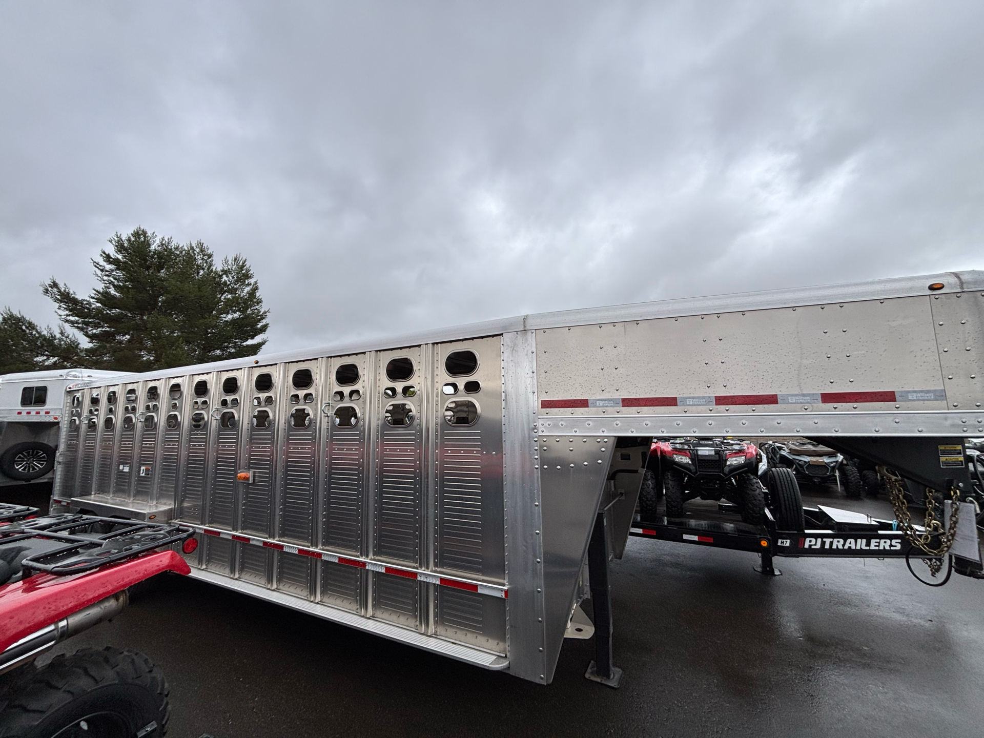 2025 Wilson Trailer 7x24 RANCHER PUNCH SIDE in Paso Robles, California - Photo 3