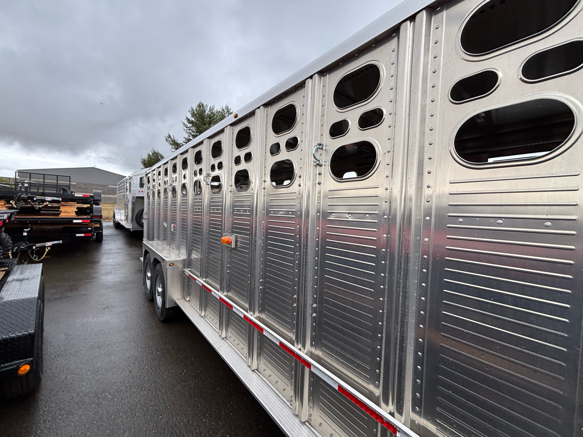2025 Wilson Trailer 7x24 RANCHER PUNCH SIDE in Paso Robles, California - Photo 5