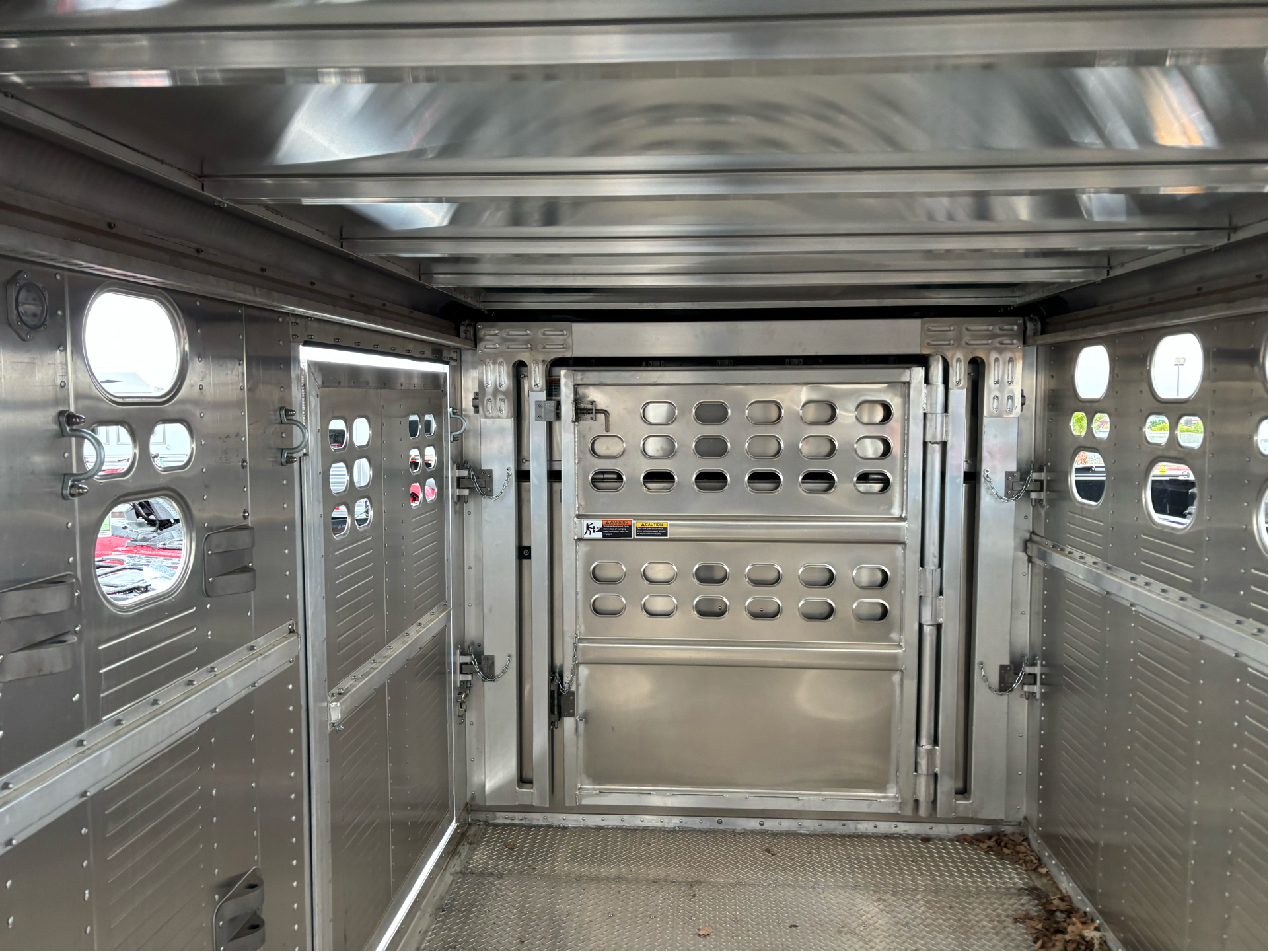 2025 Wilson Trailer 7x24 RANCHER PUNCH SIDE in Paso Robles, California - Photo 9