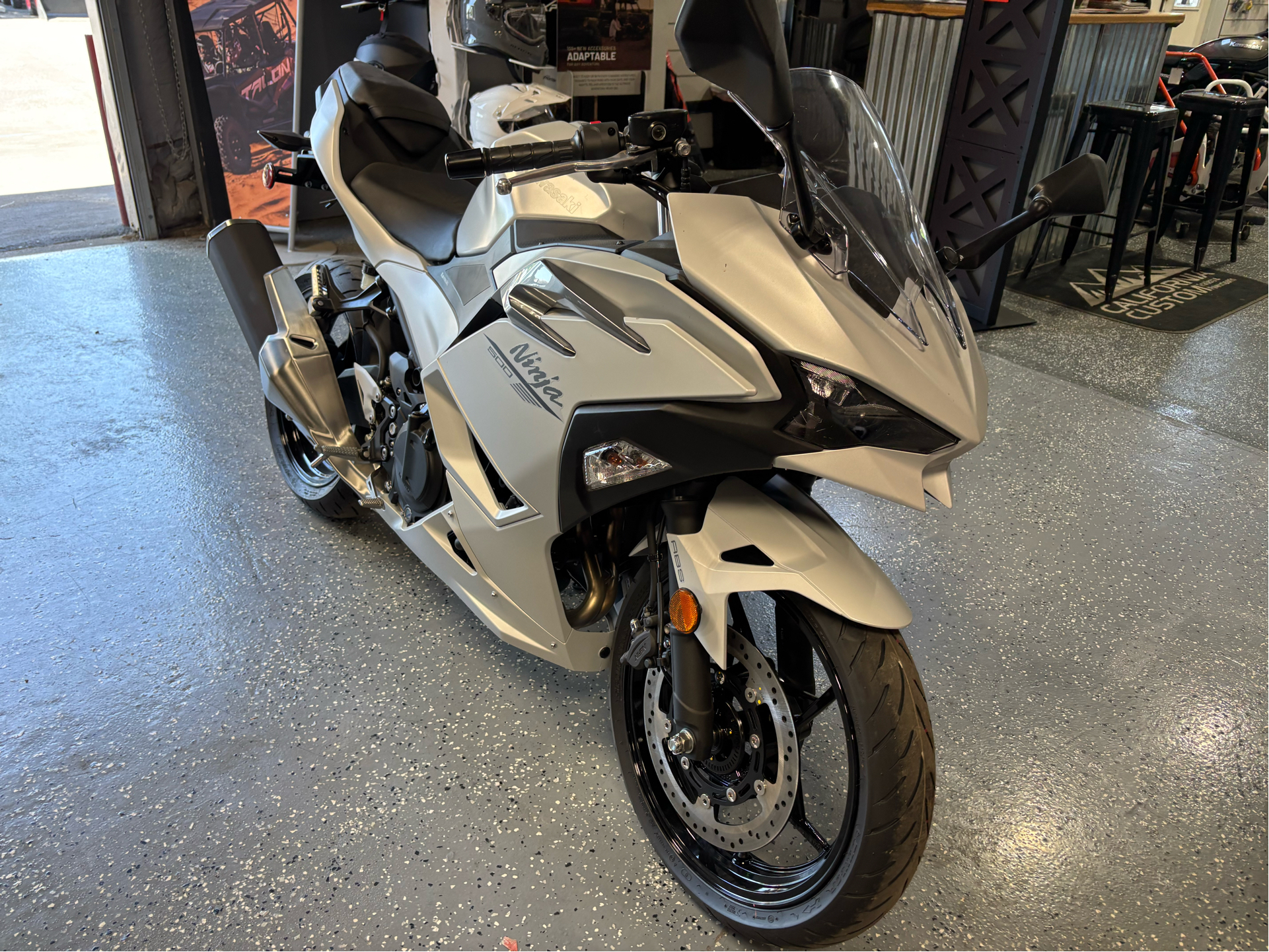 2025 Kawasaki Ninja 500 ABS in Paso Robles, California - Photo 3
