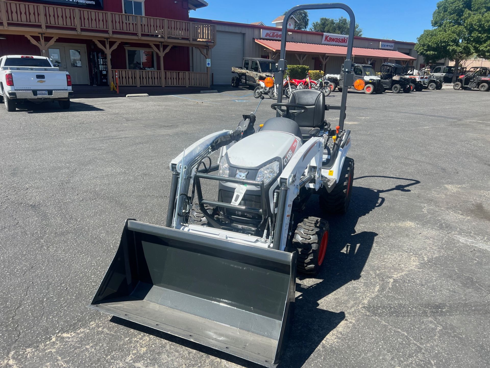 2024 Bobcat CT1025 COMPACT TRACTOR HST in Paso Robles, California - Photo 2