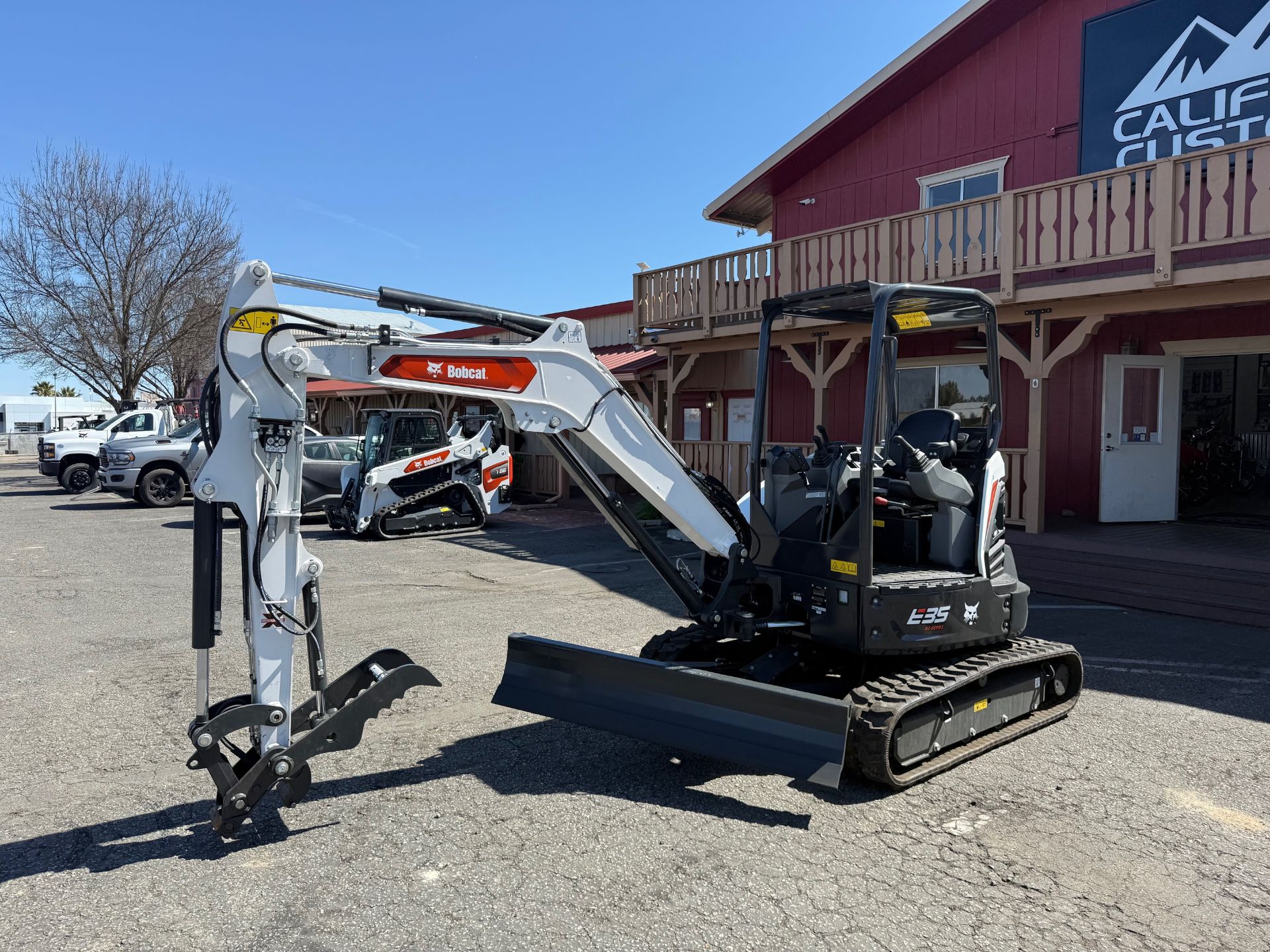 2025 Bobcat E35 25 hp Long Arm in Paso Robles, California - Photo 1