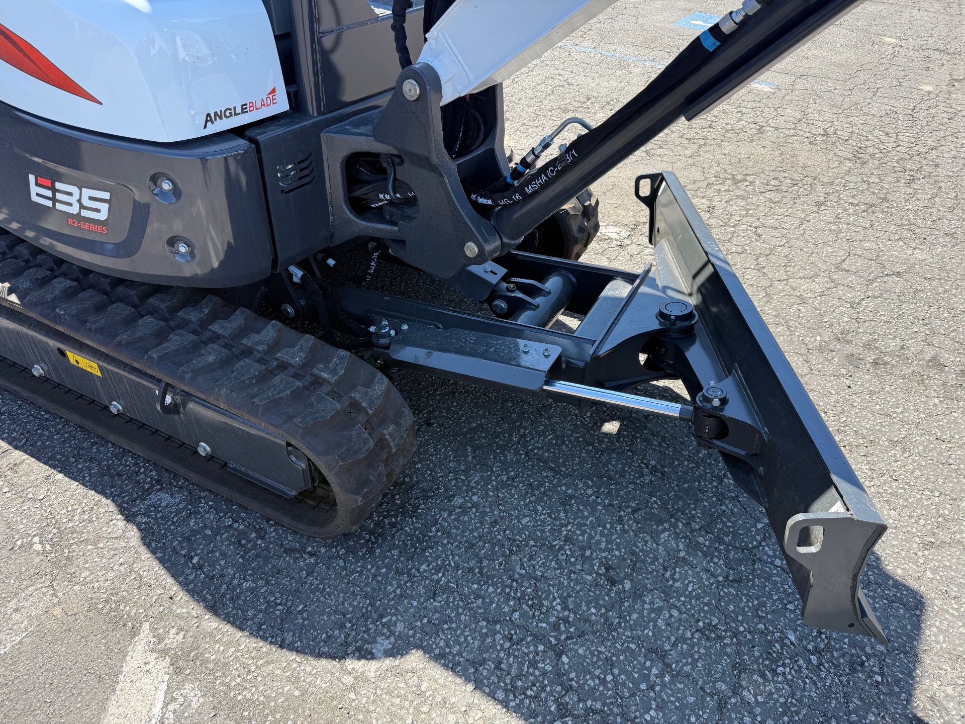 2025 Bobcat E35 25 hp Long Arm in Paso Robles, California - Photo 2