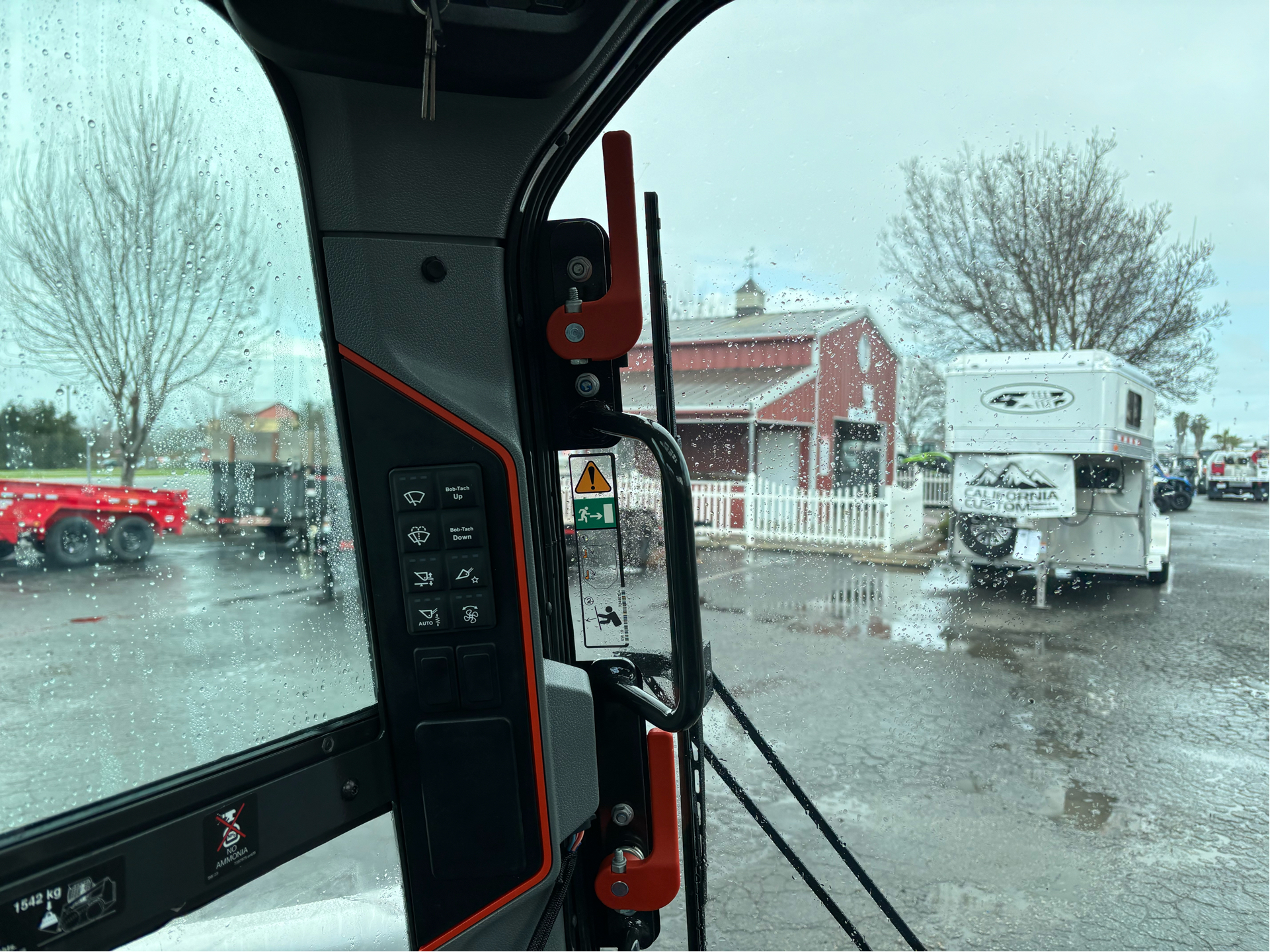 2024 Bobcat S86 Skid-Steer Loader in Paso Robles, California - Photo 8