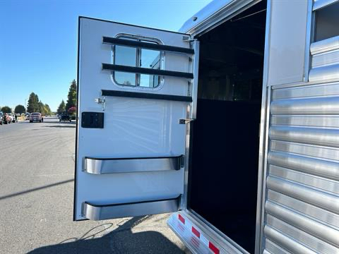 2025 4-STAR TRAILERS 7X24 DELUXE STOCK GN TRAILER in Paso Robles, California - Photo 8