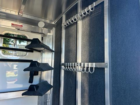 2025 4-STAR TRAILERS 7X24 DELUXE STOCK GN TRAILER in Paso Robles, California - Photo 11