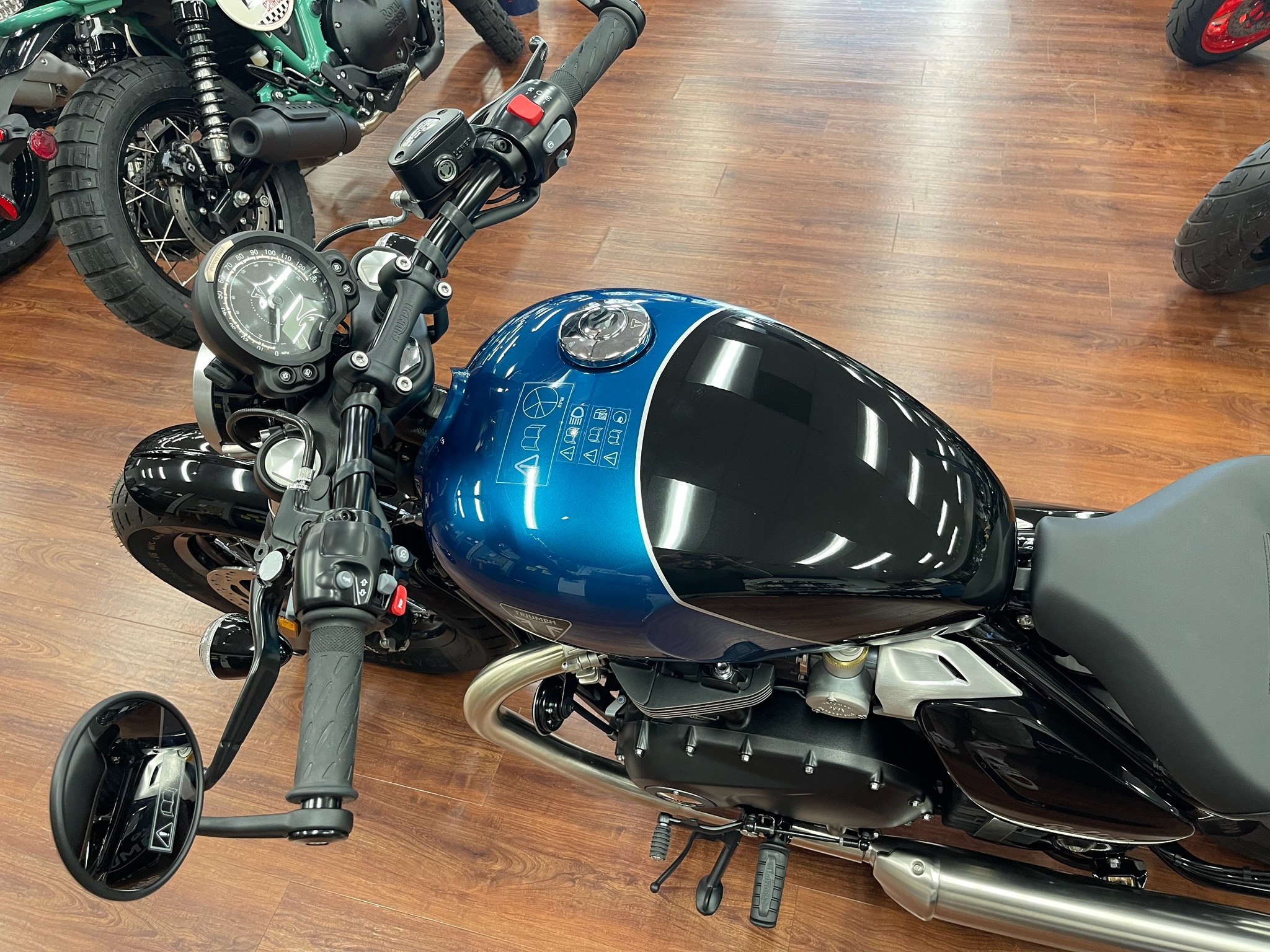 2026 Triumph Bonneville Bobber 4