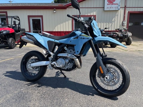 2025 Suzuki DR-Z4SM