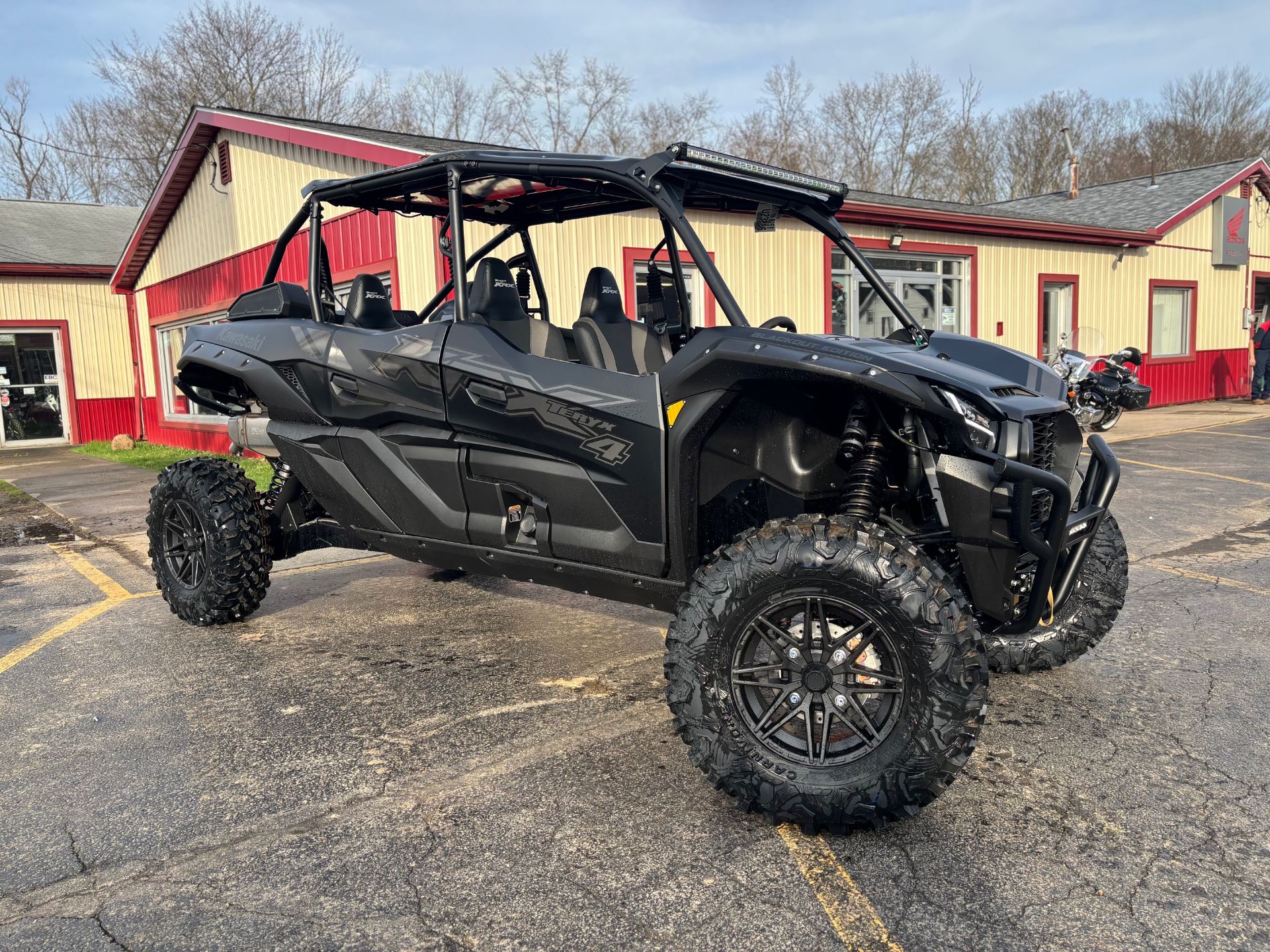 2026 Kawasaki Teryx® KRX4 1000 Blackout Edition 1
