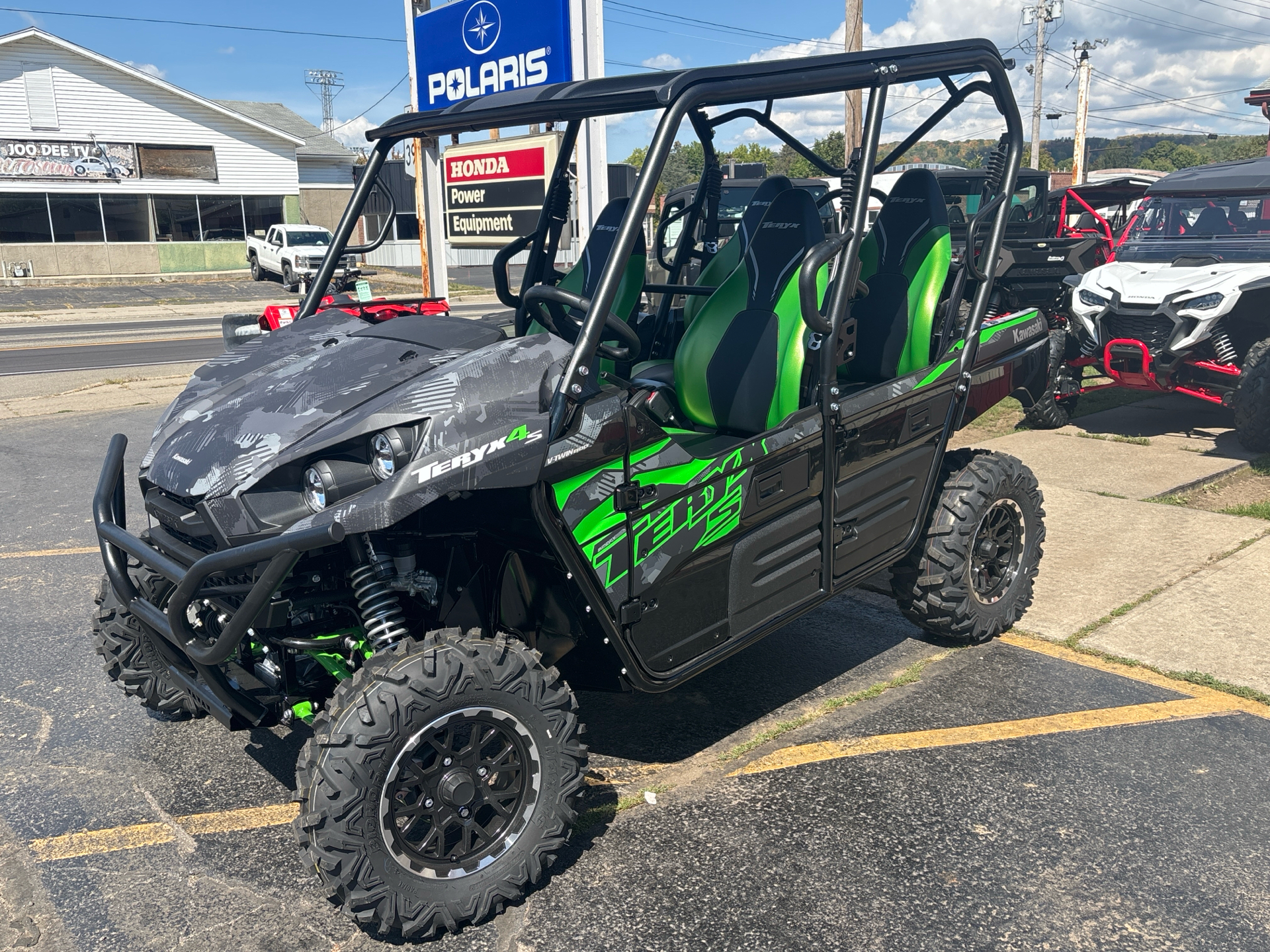 2025 Kawasaki Teryx4 S LE 1