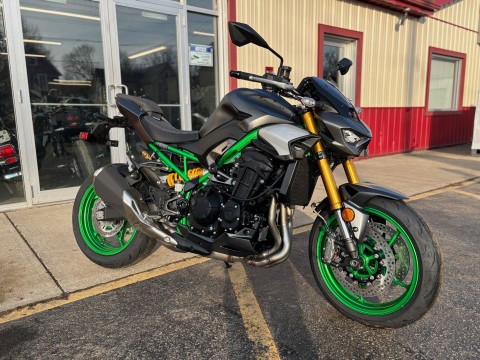 2026 Kawasaki Z900 SE ABS