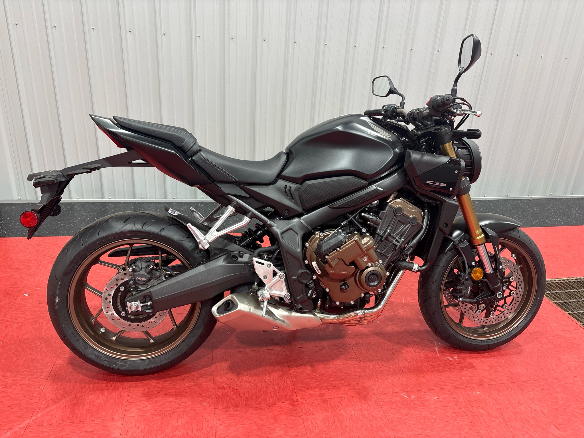 2026 Honda CB650R E-Clutch 1