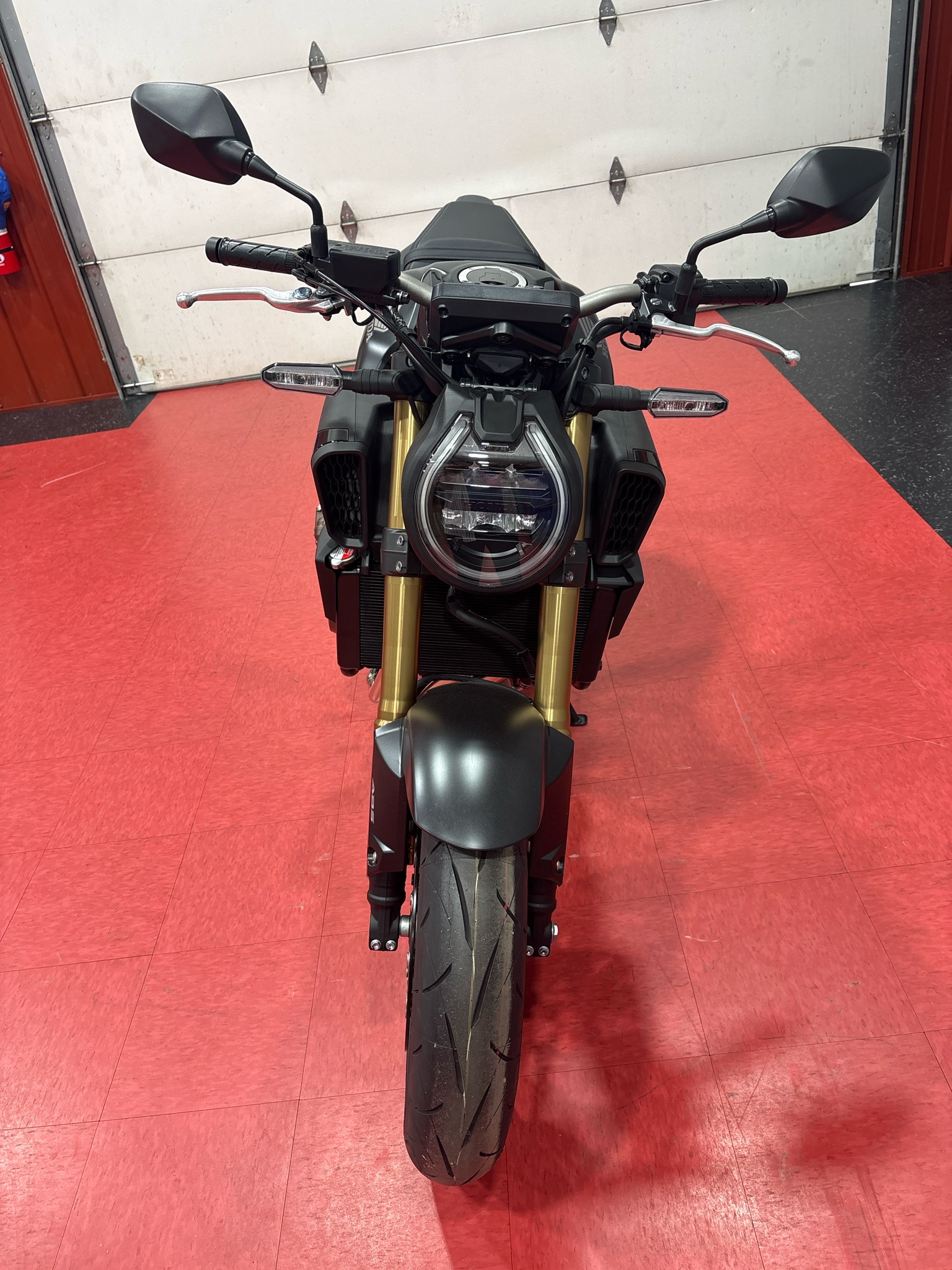 2026 Honda CB650R E-Clutch 2