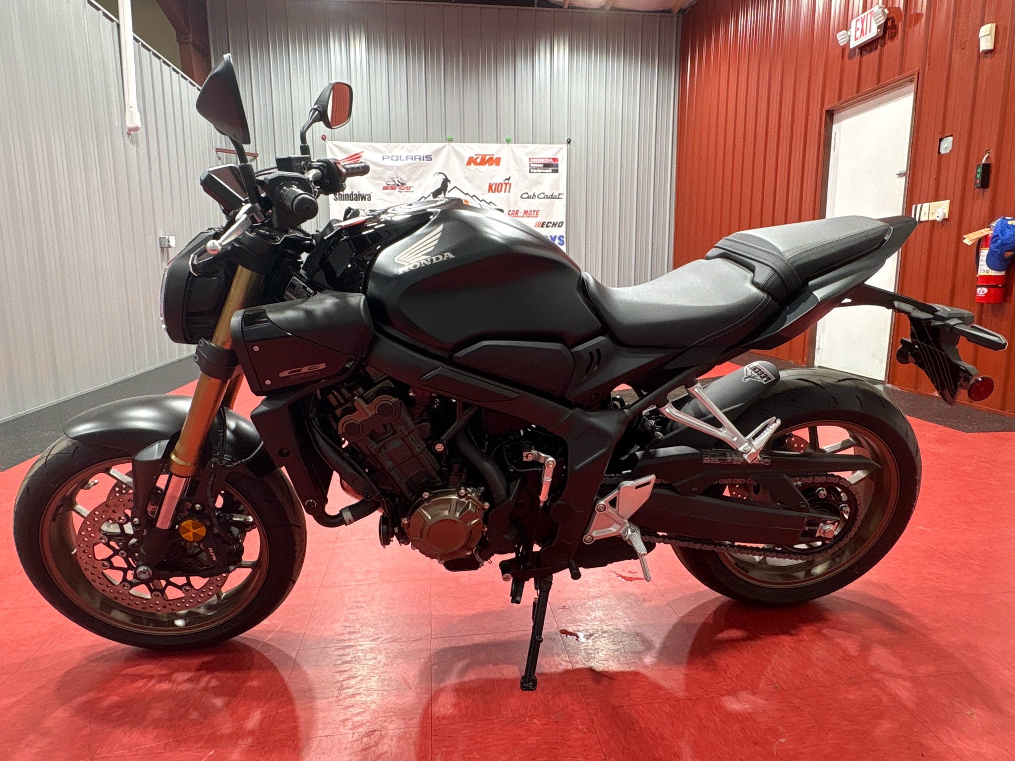 2026 Honda CB650R E-Clutch 3