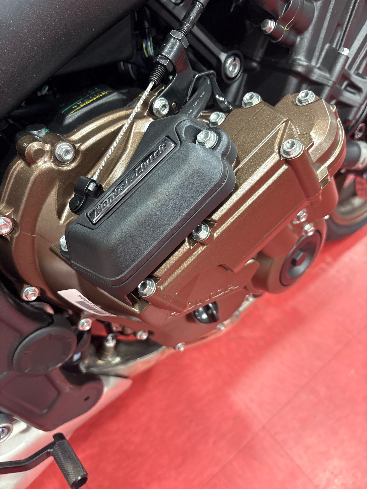 2026 Honda CB650R E-Clutch 11