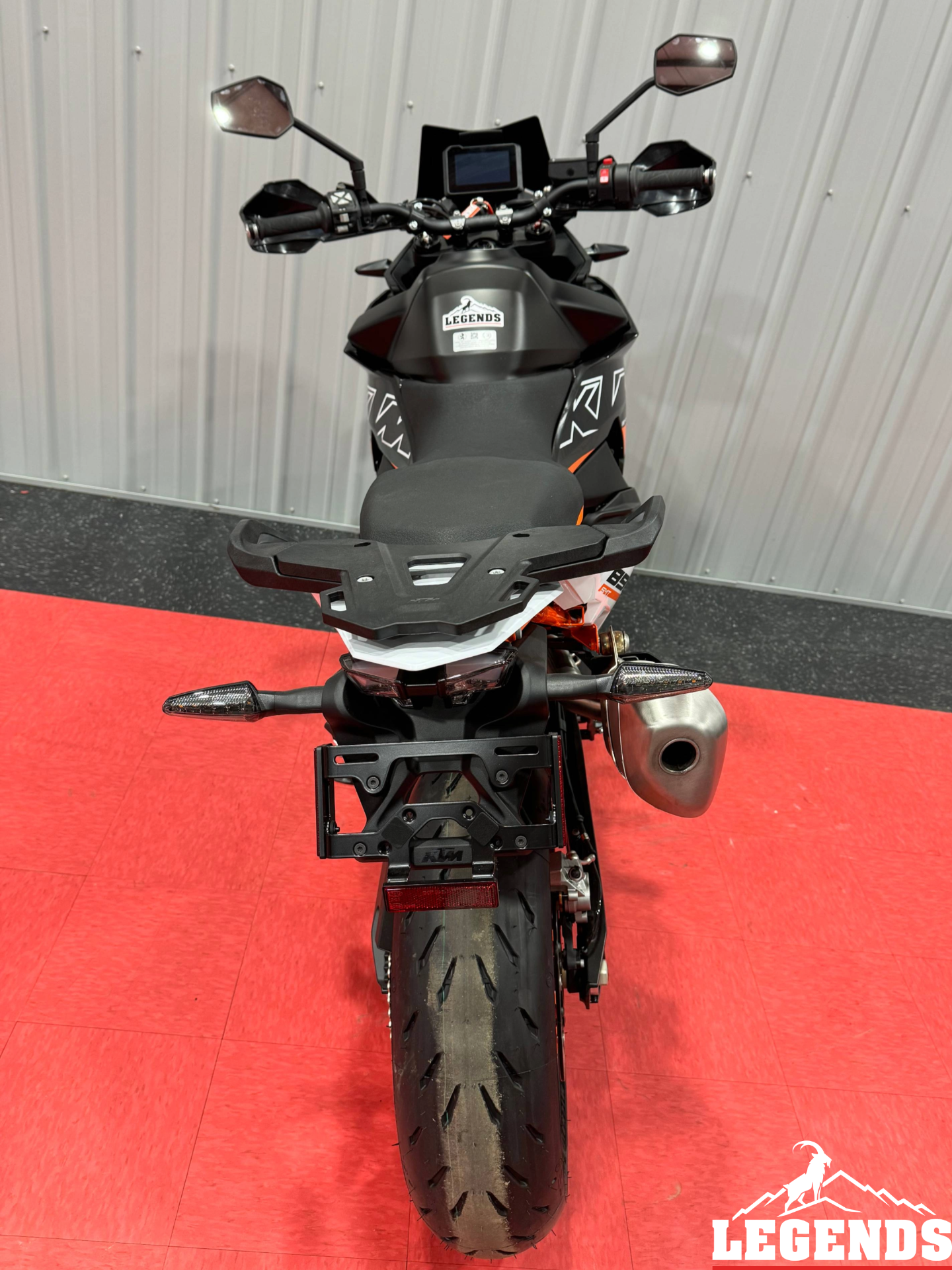 2024 KTM 890 SMT 6