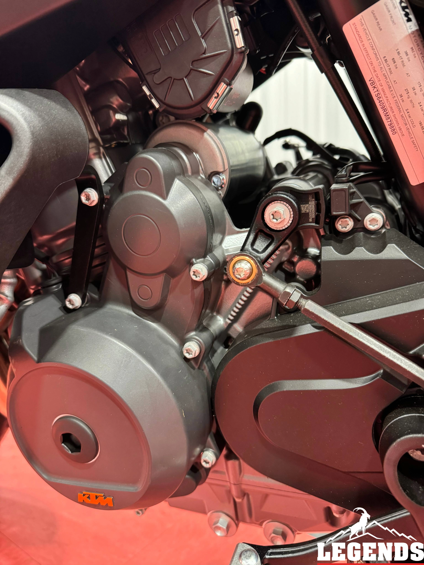 2024 KTM 890 SMT 10