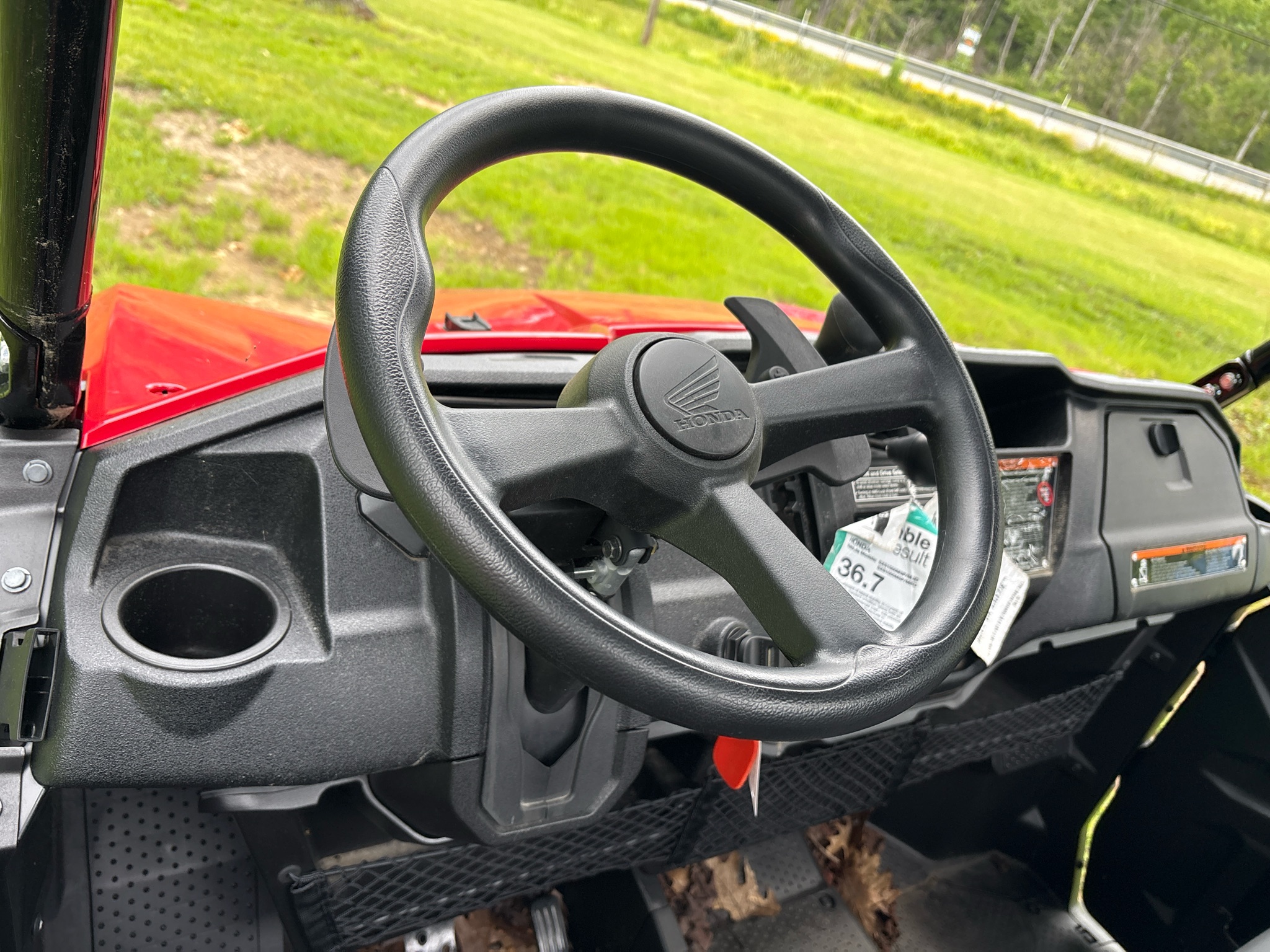 2025 Honda Pioneer 1000 Deluxe 6