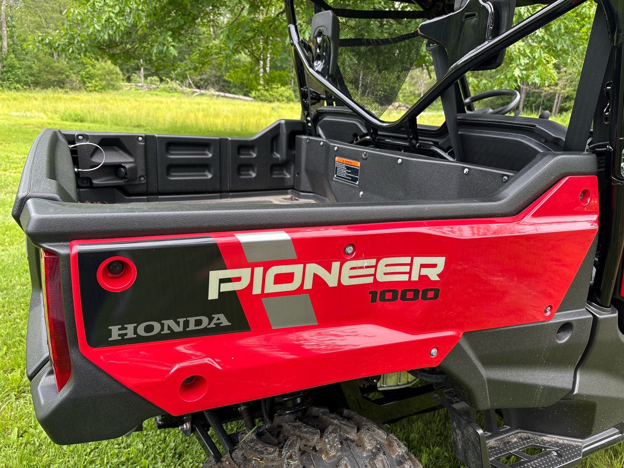2025 Honda Pioneer 1000 Deluxe 8