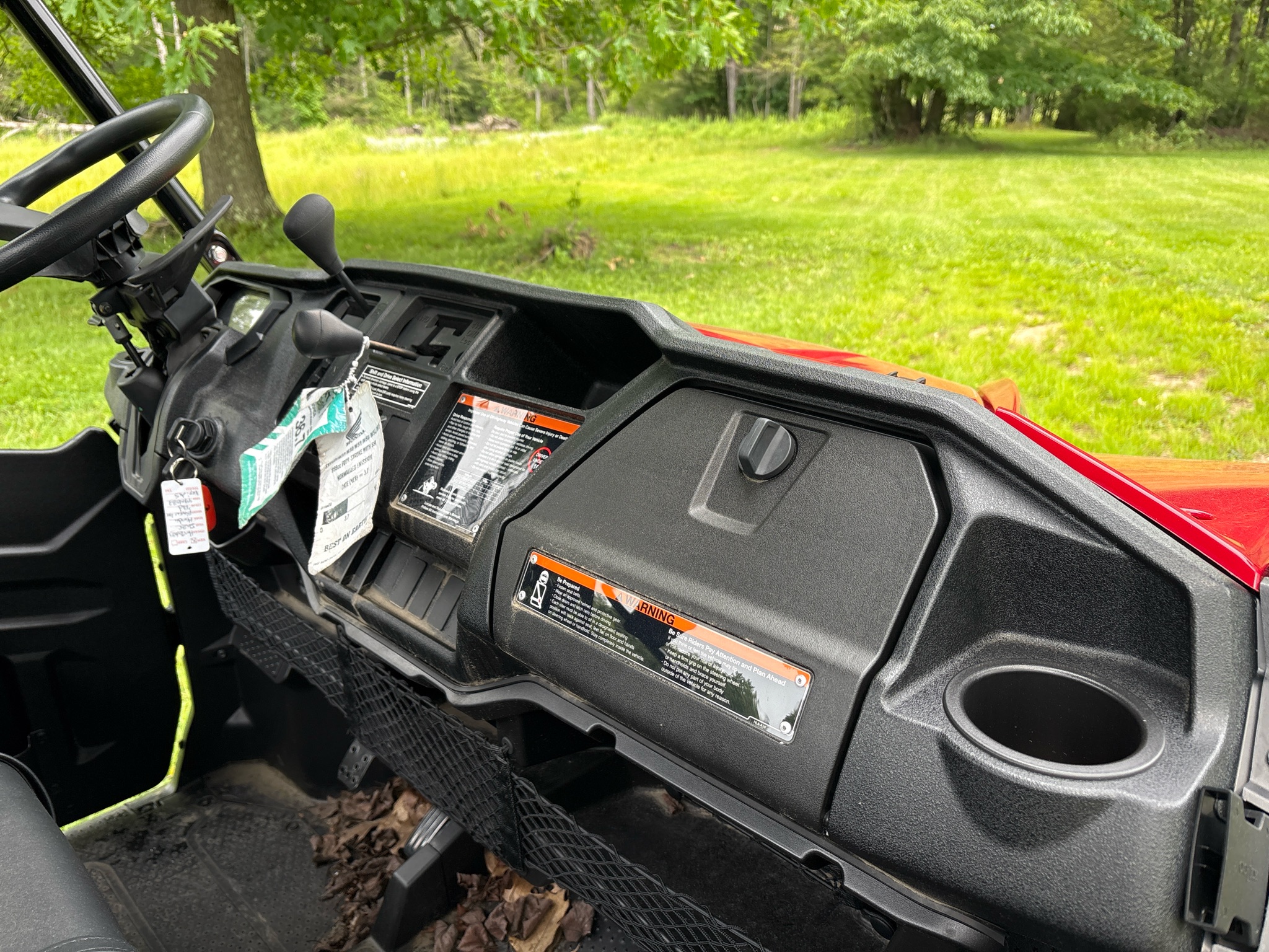 2025 Honda Pioneer 1000 Deluxe 11