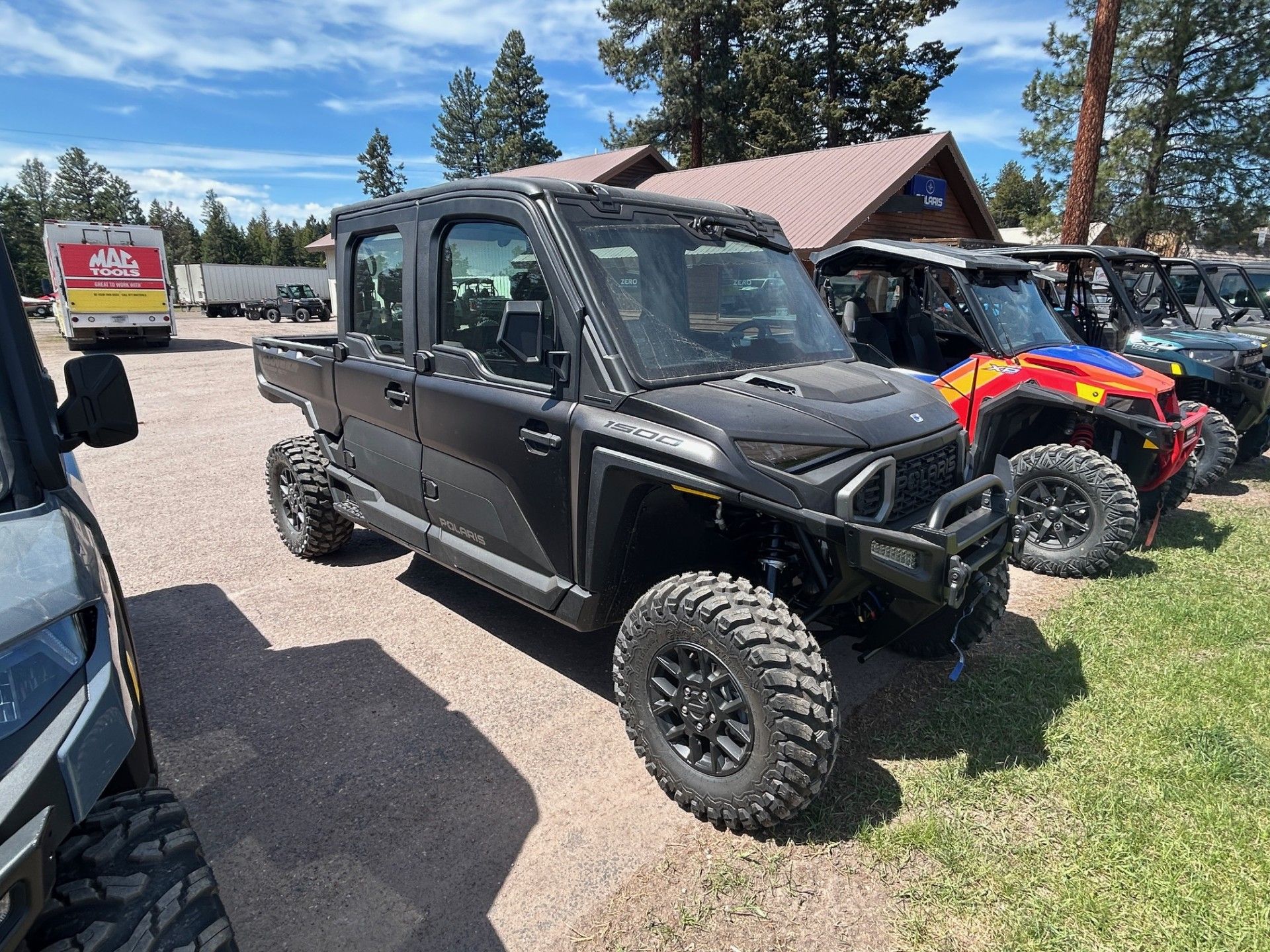 2026 Polaris Ranger Crew XD 1500 Northstar Edition Ultimate 1