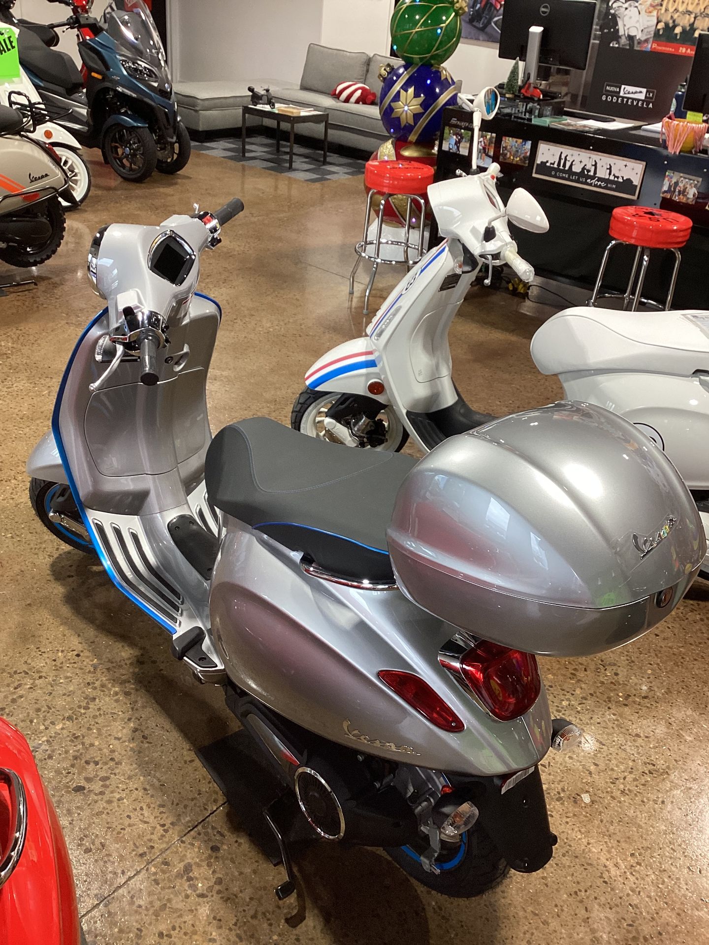 2023 Vespa Elettrica 70 3