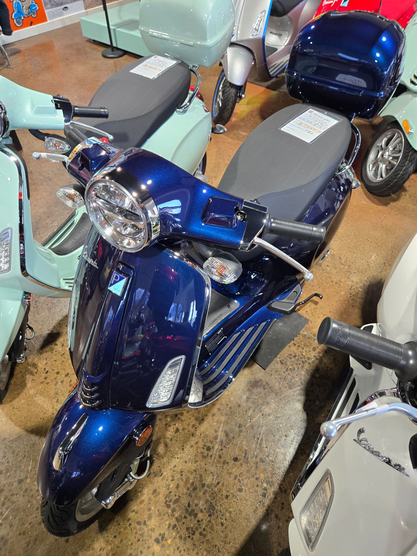 2024 Vespa Primavera 150 3