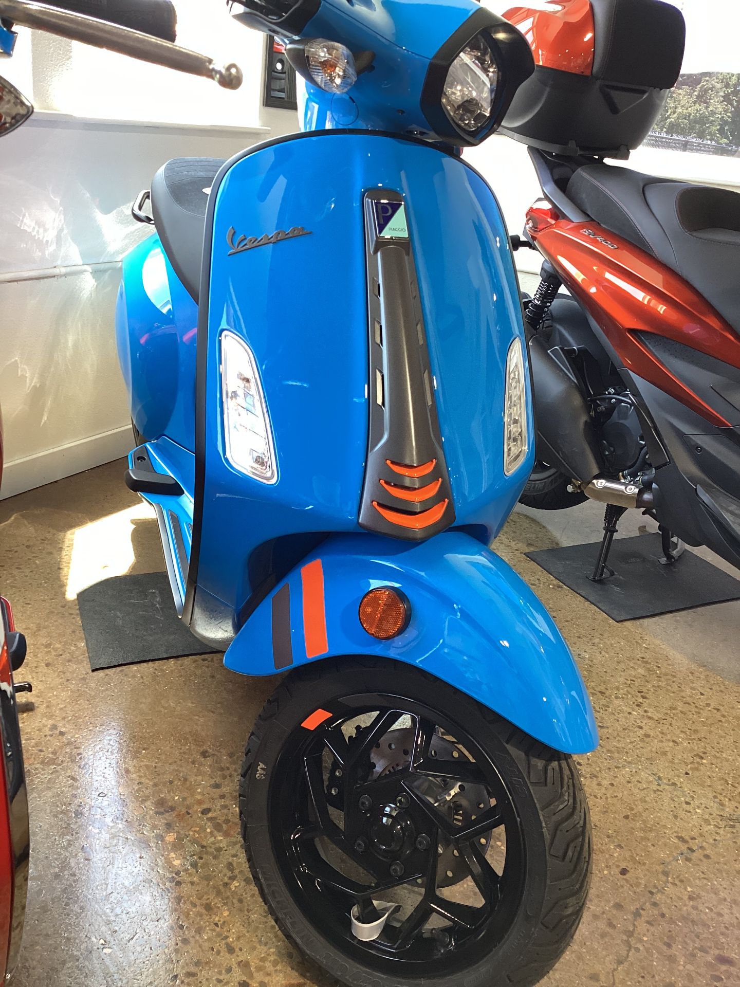 2024 Vespa Sprint S 2