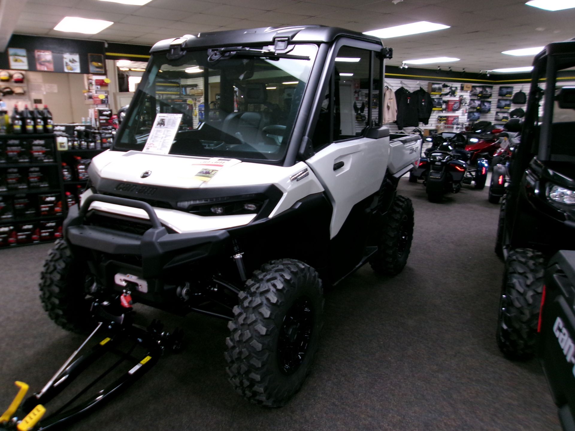 2026 Can-Am™ Defender Limited HD11 1