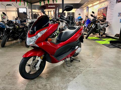 2011 Honda PCX™ Scooters Fremont California U02827