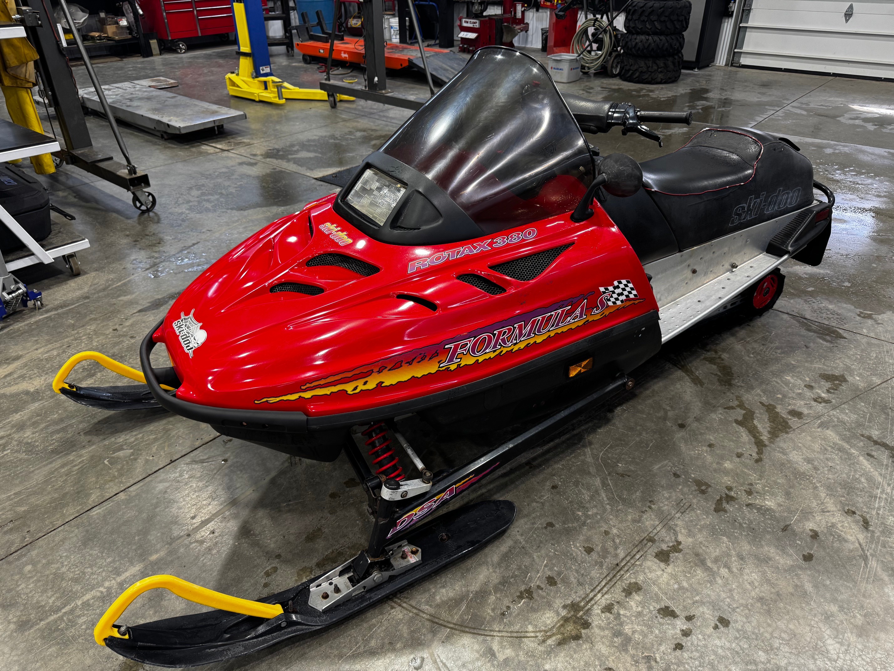 1997 Formula S 380