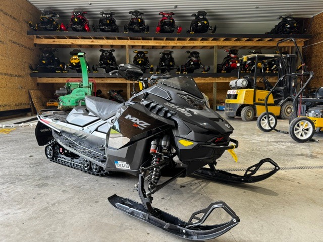 2024 Ski-Doo MXZ X-RS 137 850 E-TEC ES w/ Smart-Shox Ice Ripper 3
