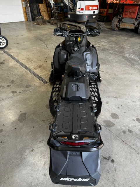 2024 Ski-Doo MXZ X-RS 137 850 E-TEC ES w/ Smart-Shox Ice Ripper 9