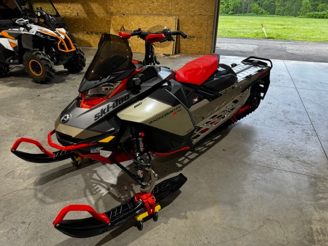 2022 Backcountry XRS