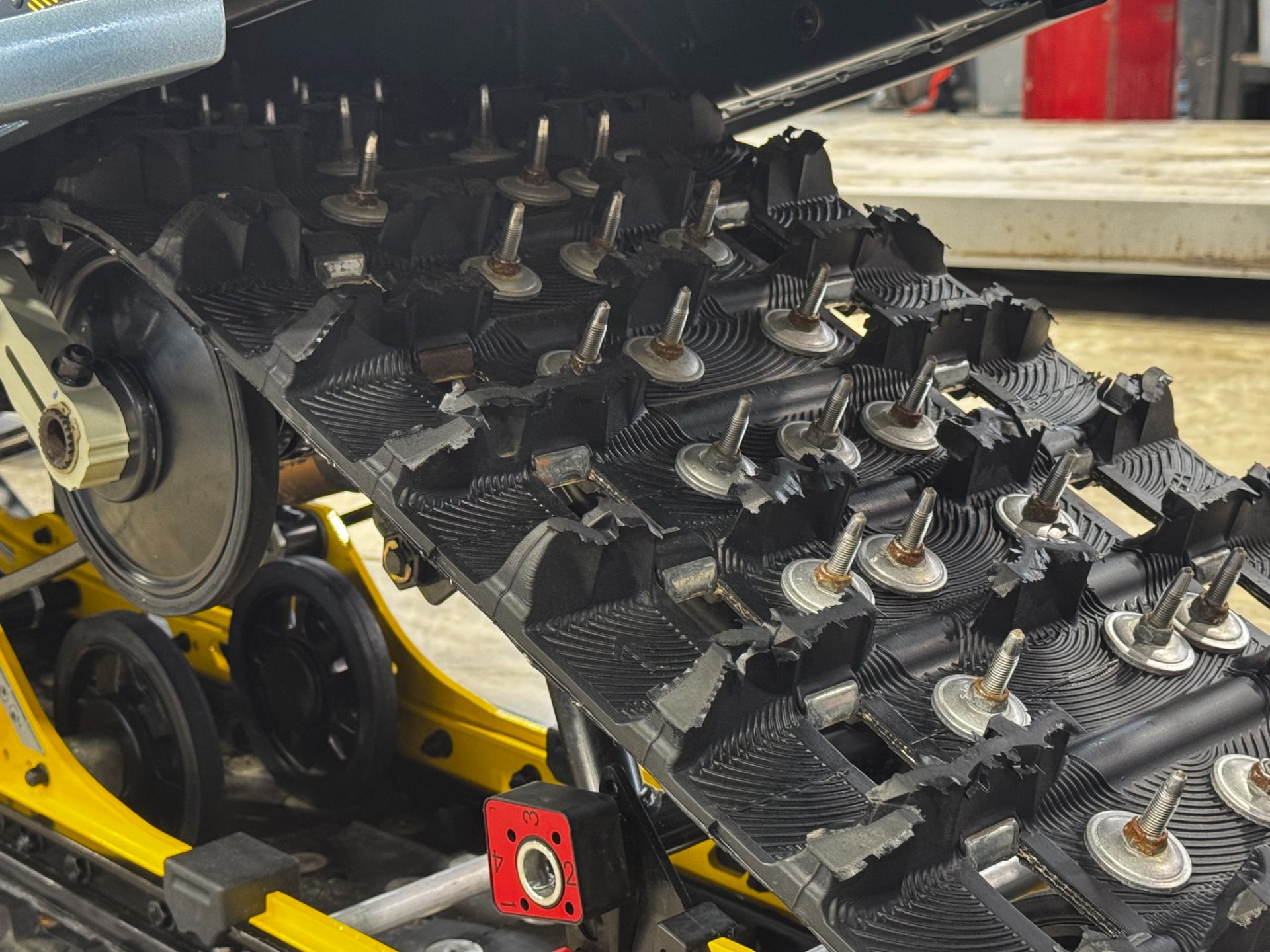 2026 Ski-Doo MXZ X-RS w/ Competition Package 600R E-TEC RipSaw  5