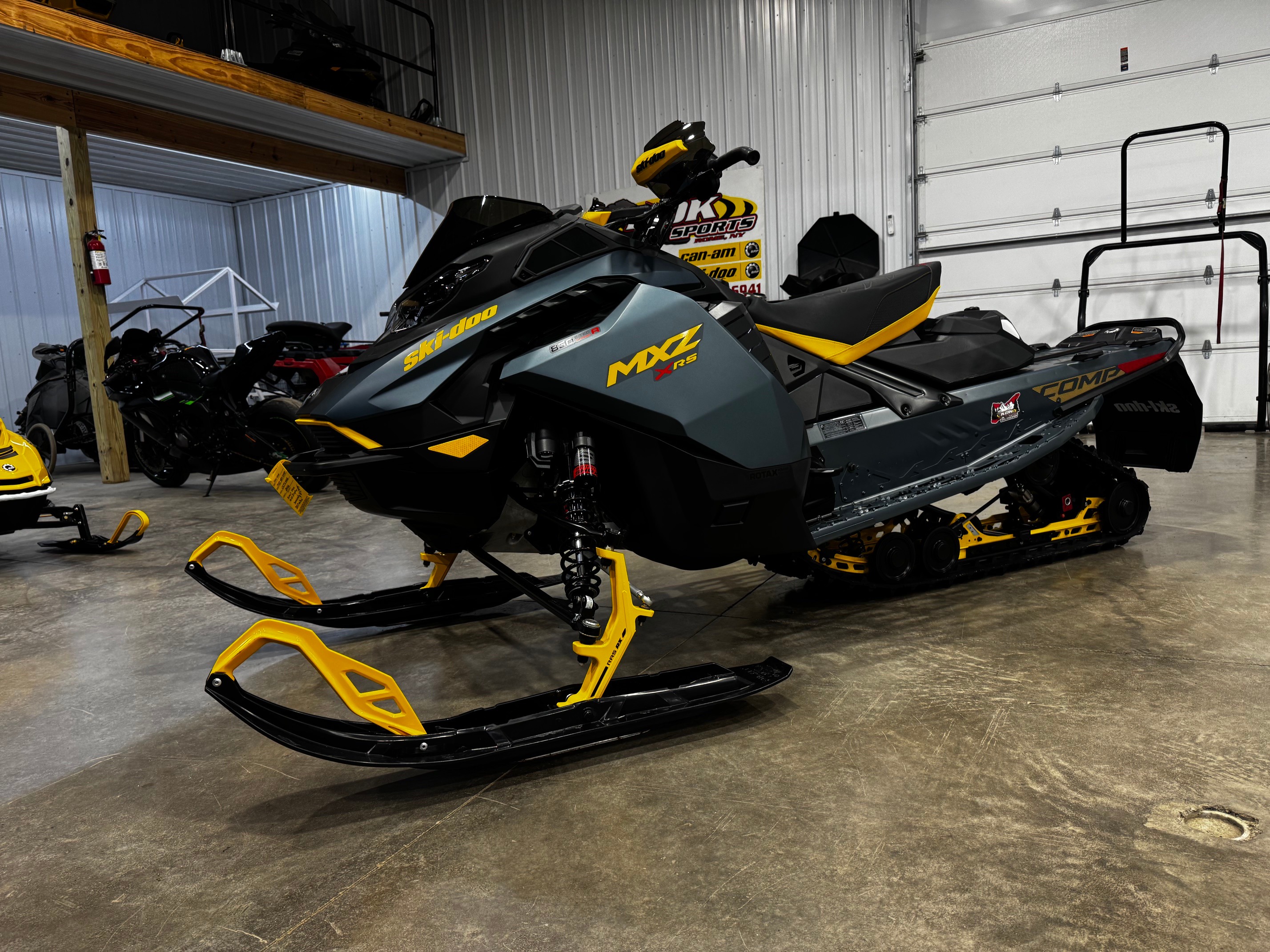 2026 Ski-Doo MXZ X-RS w/ Competition Package 850 E-TEC Turbo R  for sale 1256023