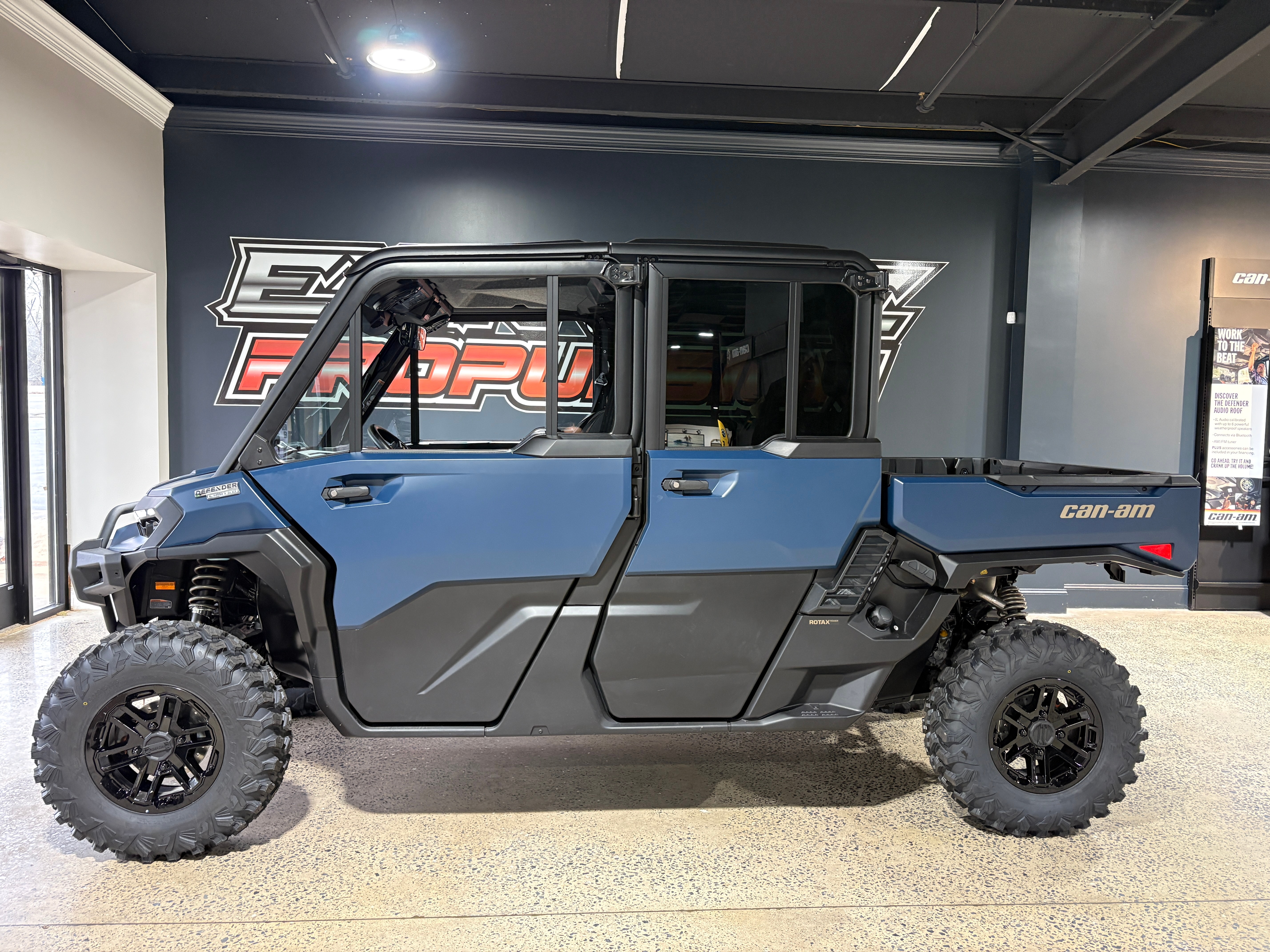2026 Can-Am Defender MAX Limited HD11