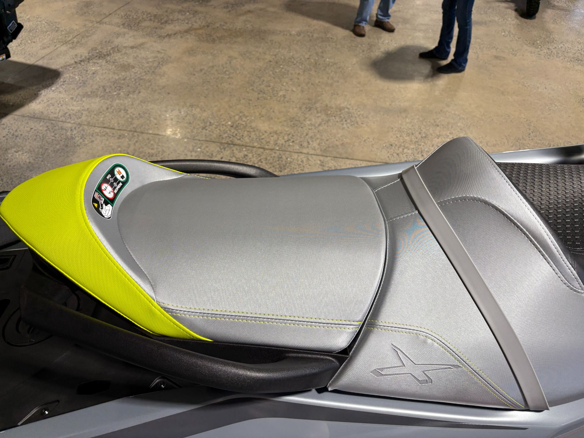 2026 Sea-Doo RXT-X 325 + Tech Package 11