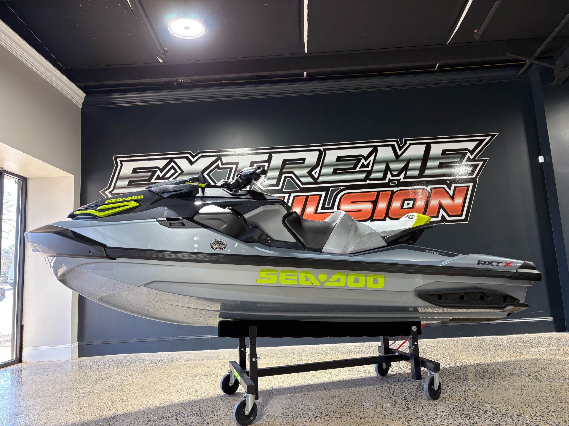 2026 Sea-Doo RXT-X 325 + Tech Package 1